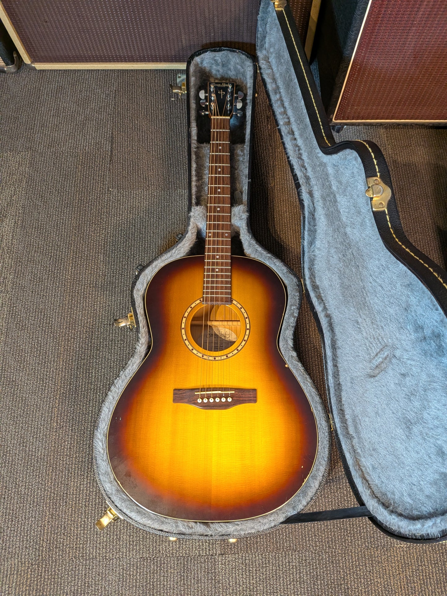 Simon & Patrick Songsmith Folk Acoustic Guitar w/Case - Sunburst (Used)