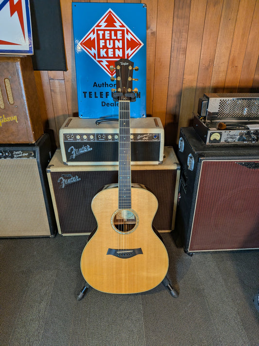Taylor GA8 Grand Auditorium Acoustic Guitar w/Case - Natural (2007)