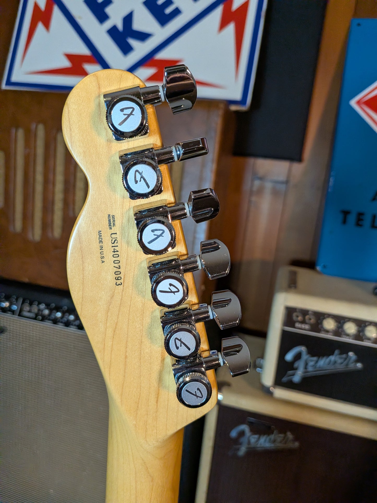 Fender American Deluxe Telecaster w/Case - Aged Cherry Burst (2014)