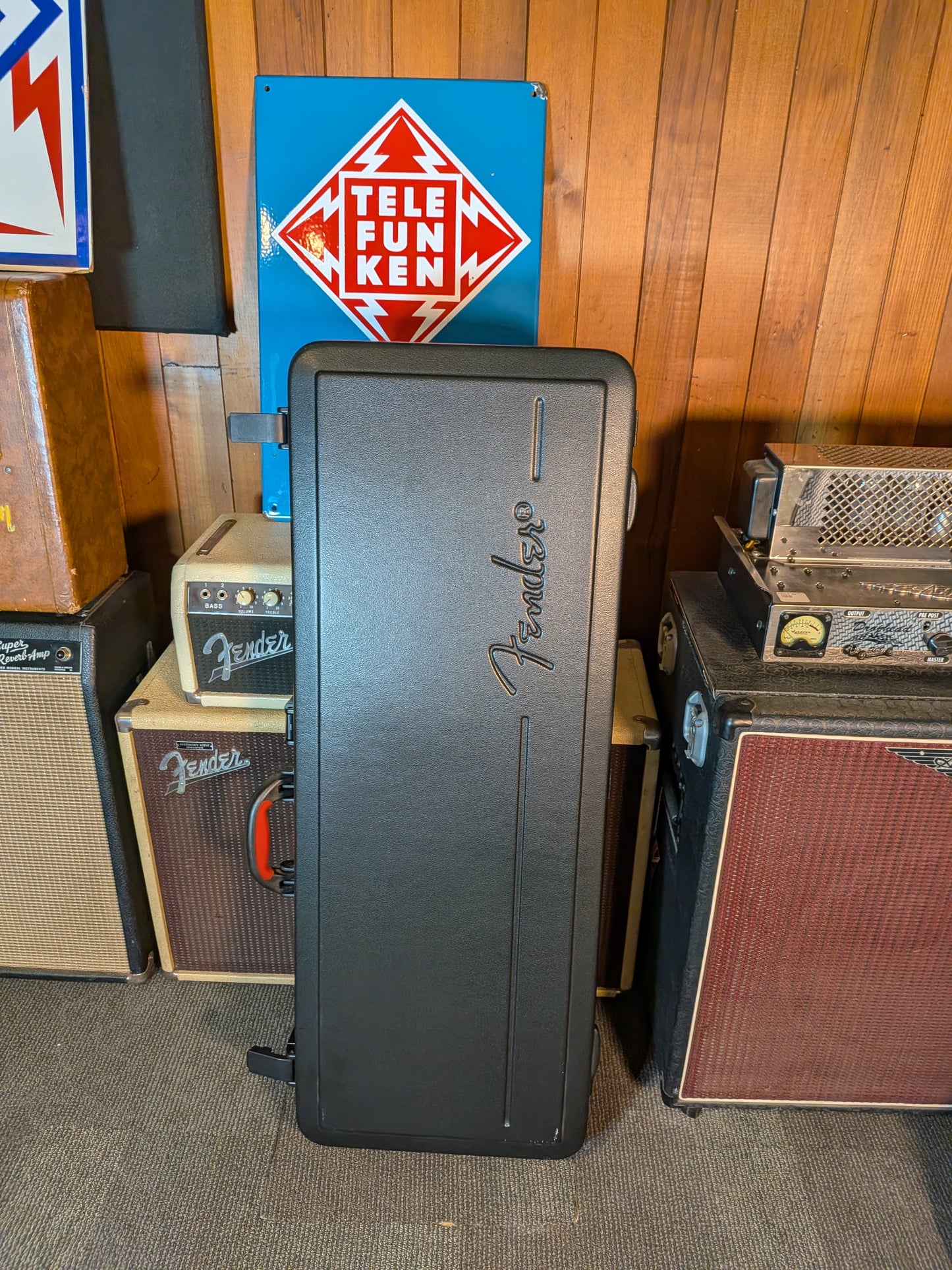 Fender American Deluxe Telecaster w/Case - Aged Cherry Burst (2014)