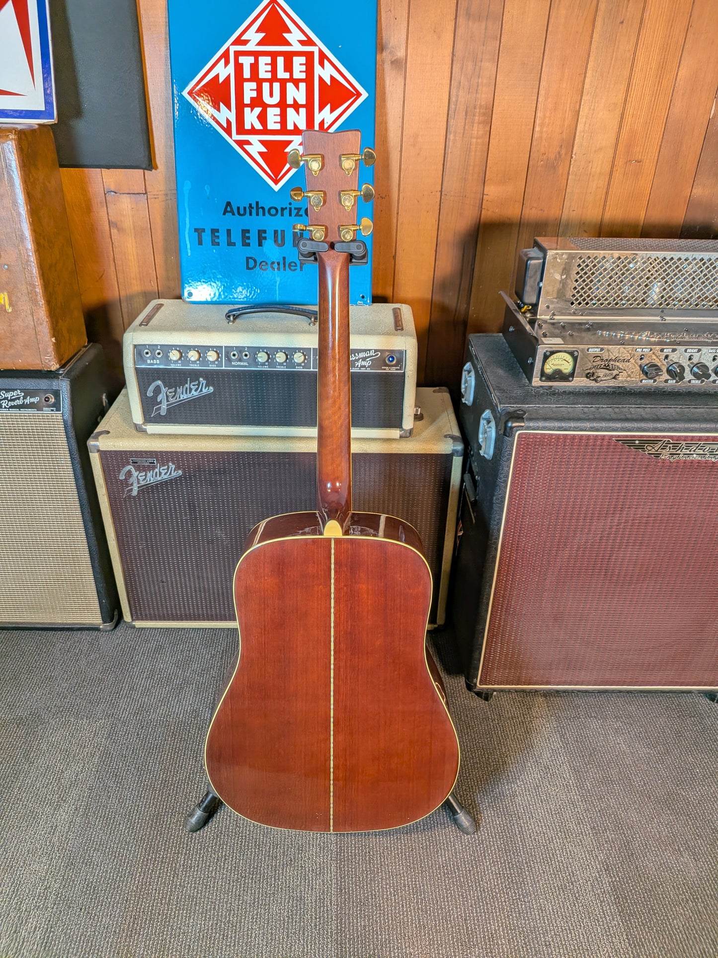 Yamaha DW-8 Dreadnought Acoustic/Electric Guitar w/Case - Vintage Red Sunburst (Used)