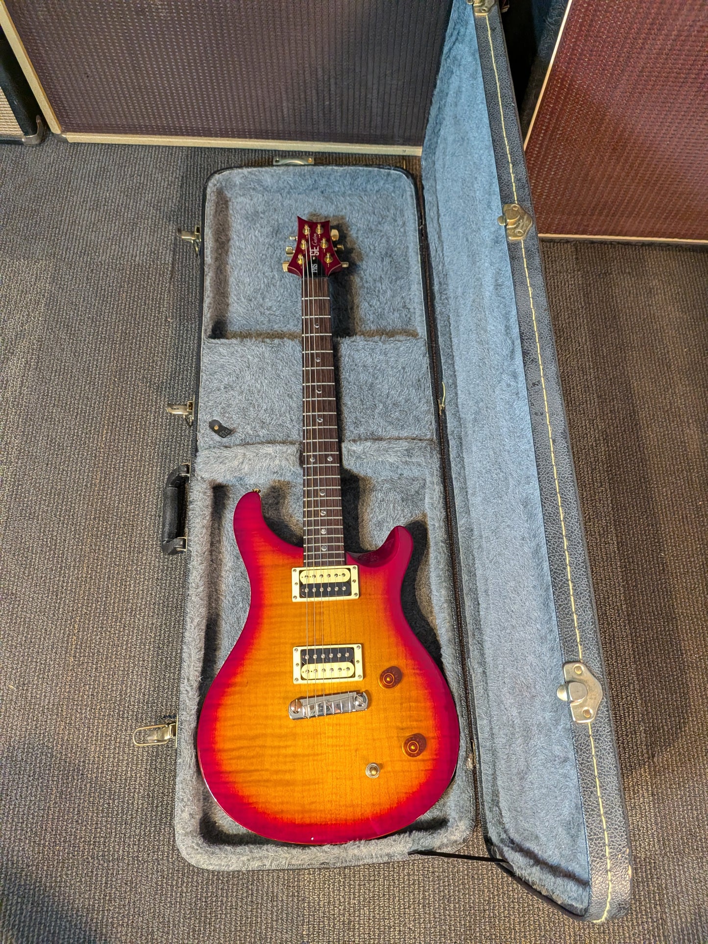 PRS SE Custom 22 Electric Guitar w/Case - Cherry Sunburst (2006)