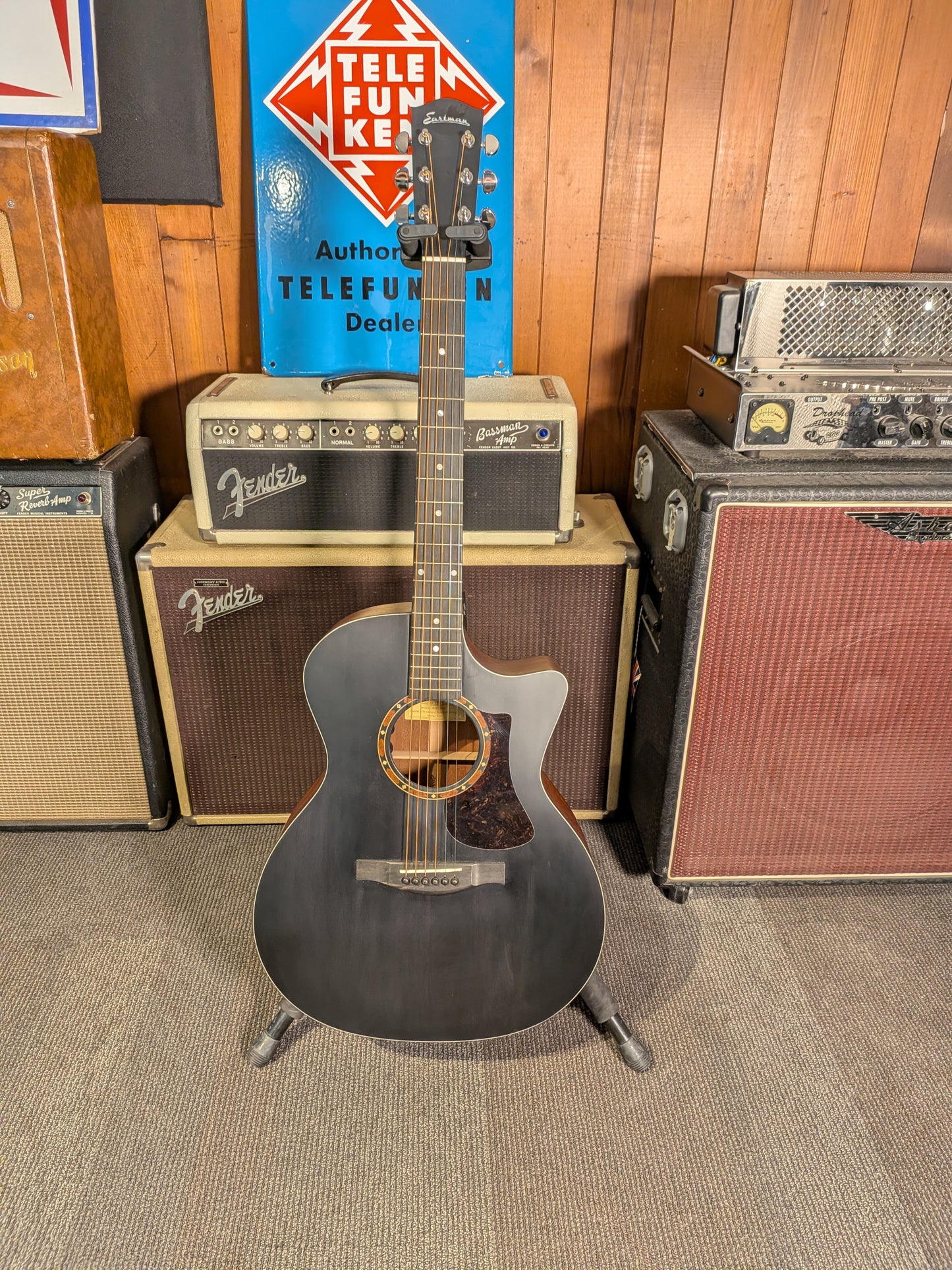 Eastman AC122-2CE Grand Auditorium Acoustic/Electrc Guitar w/Gig Bag - Satin Black (B-Stock Serial #M2230043)