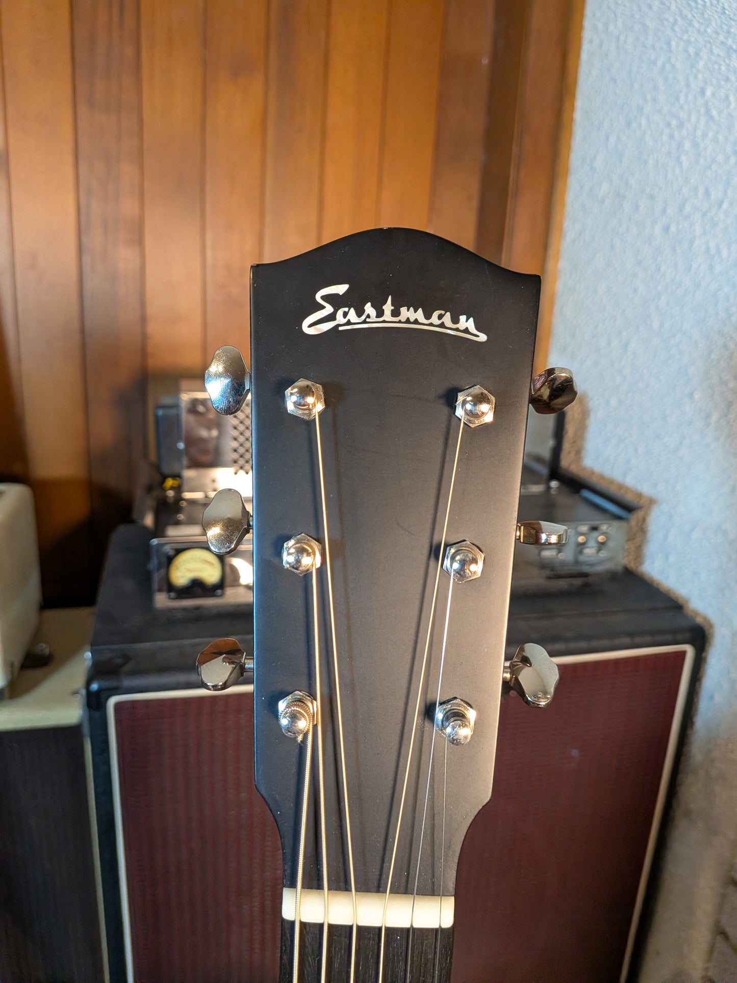 Eastman E10SS-TC Thermo Cured Slope Shoulder Dreadnought Acoustic/Electric Guitar w/Case - Sunburst (2024)