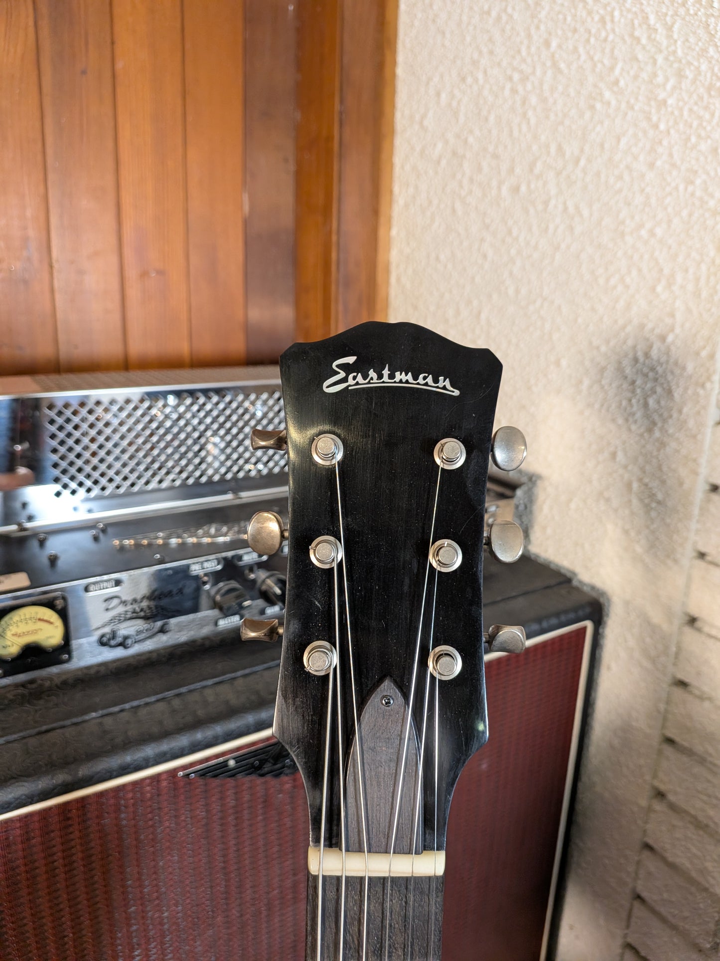 Eastman SB55/V-SB Single Cut Electric Guitar w/Case - Antique Vintage Burst (B-Stock Serial #K2401556)