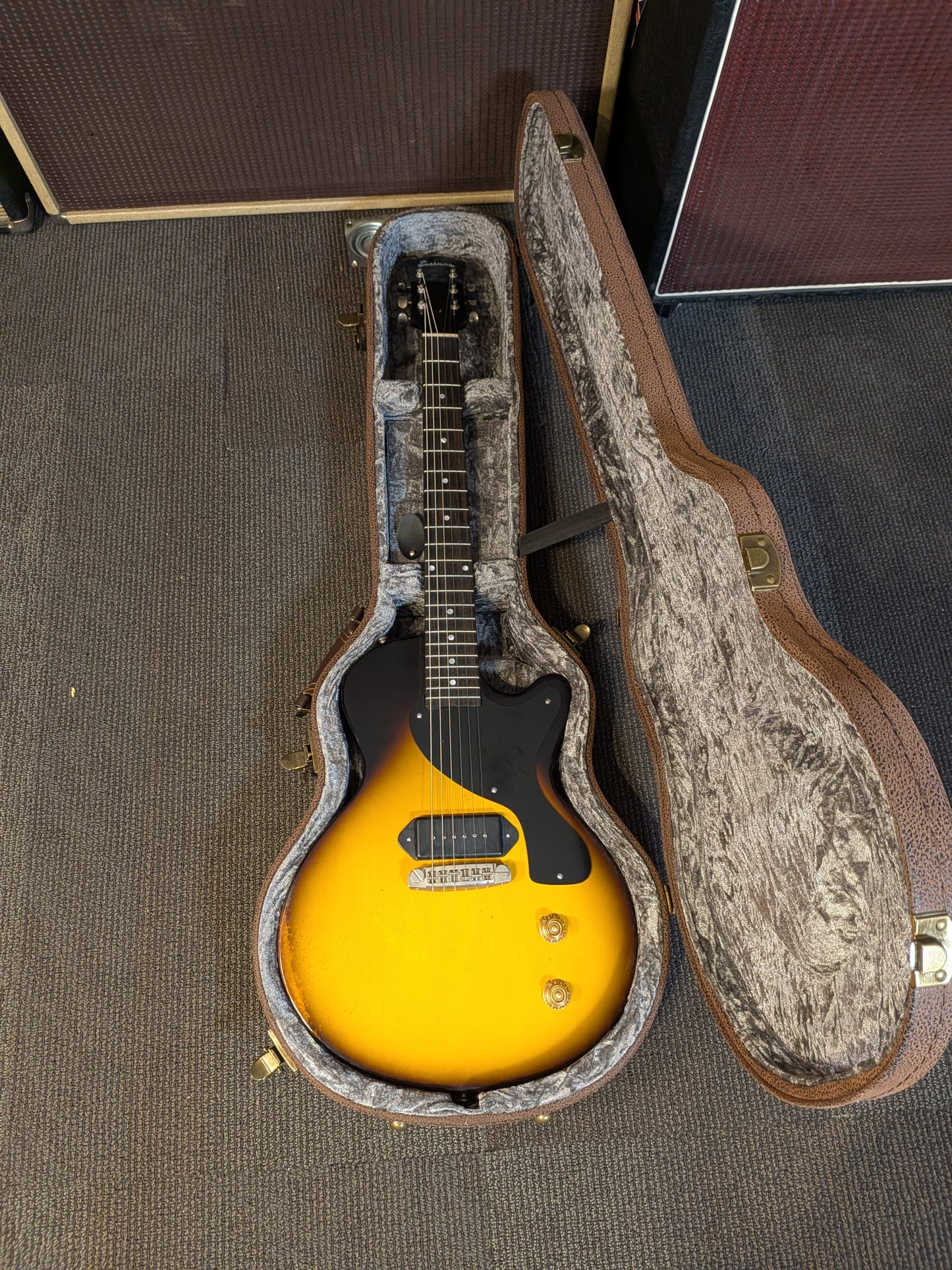 Eastman SB55/V-SB Single Cut Electric Guitar w/Case - Antique Vintage Burst (B-Stock Serial #K2401556)