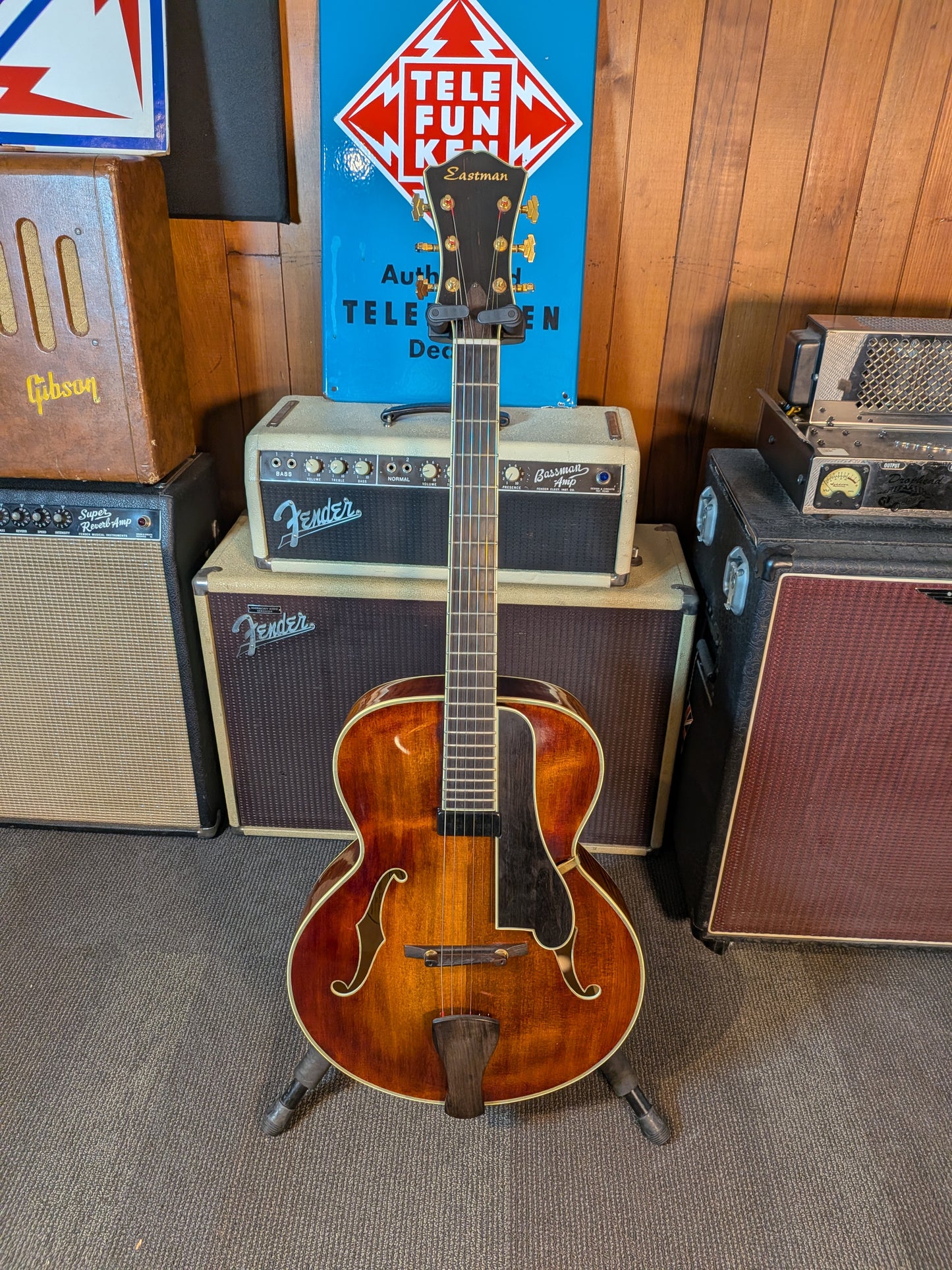 Eastman AR805E Hollow Body Arch Top Electric Guitar w/Case - Classic Finish (2005)