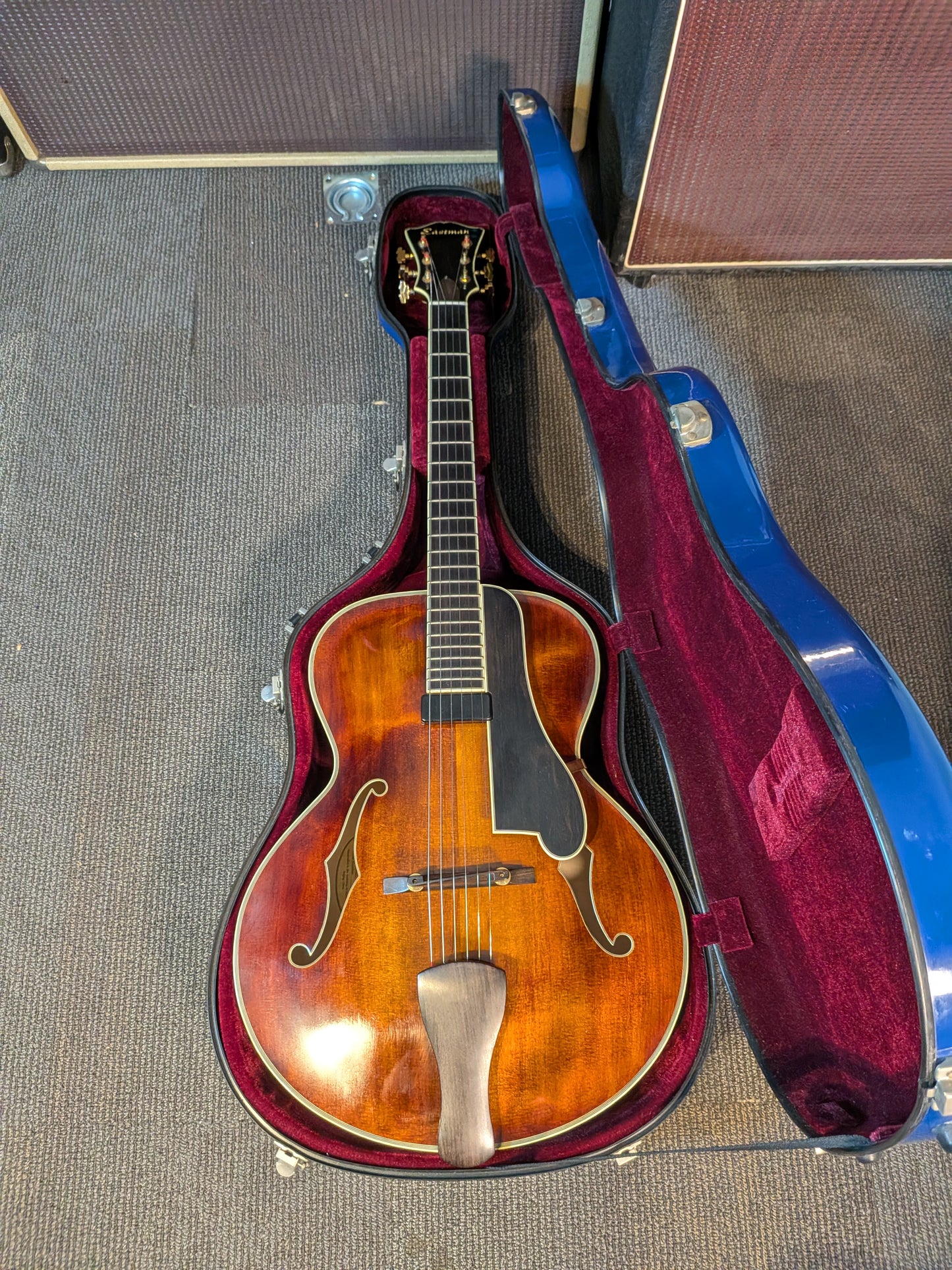 Eastman AR805E Hollow Body Arch Top Electric Guitar w/Case - Classic Finish (2005)