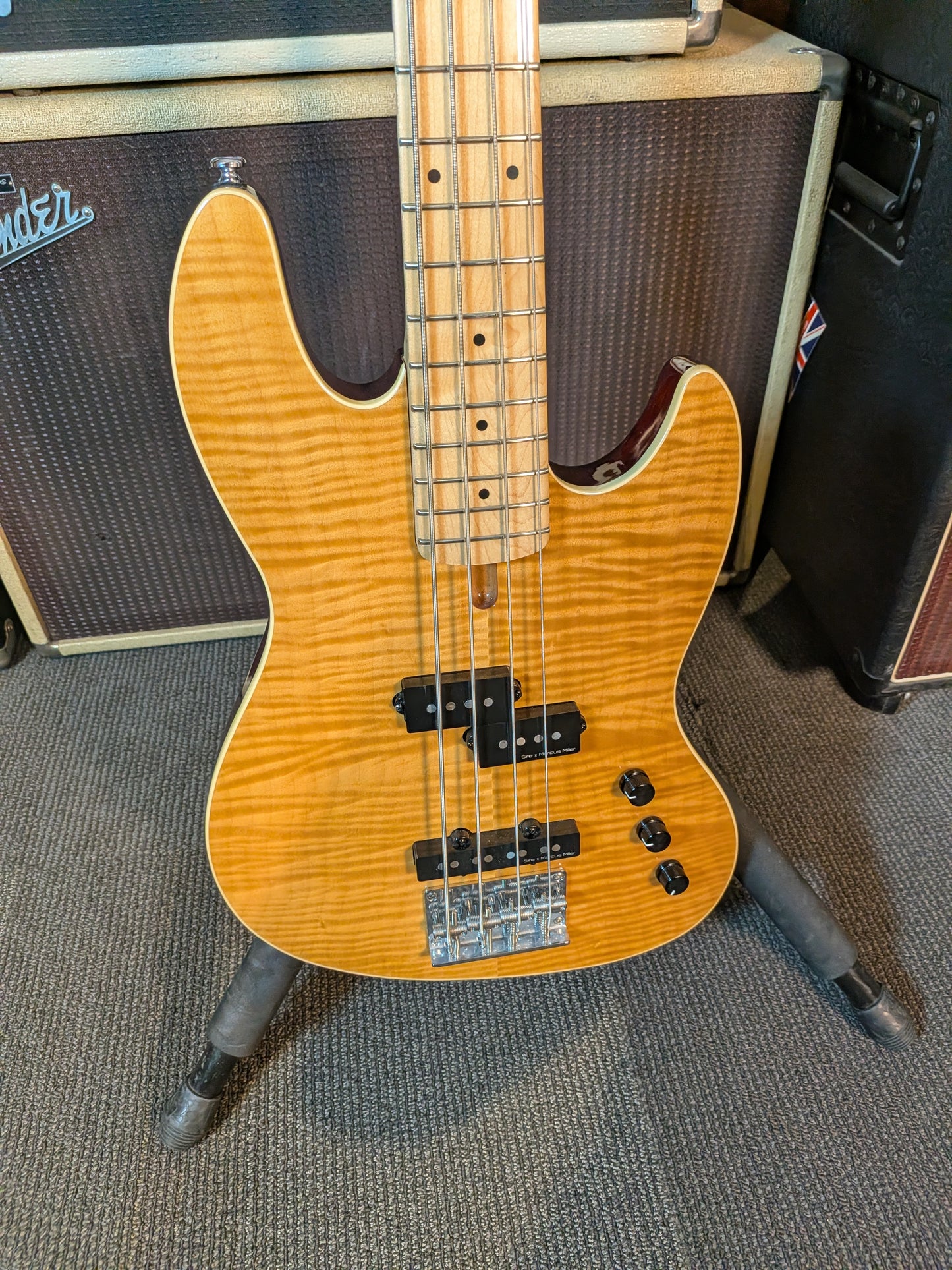 Sire Marcus Miller U5 Alder 4-String Passive Short Scale Electric Bass Guitar - Natural (Store Demo)