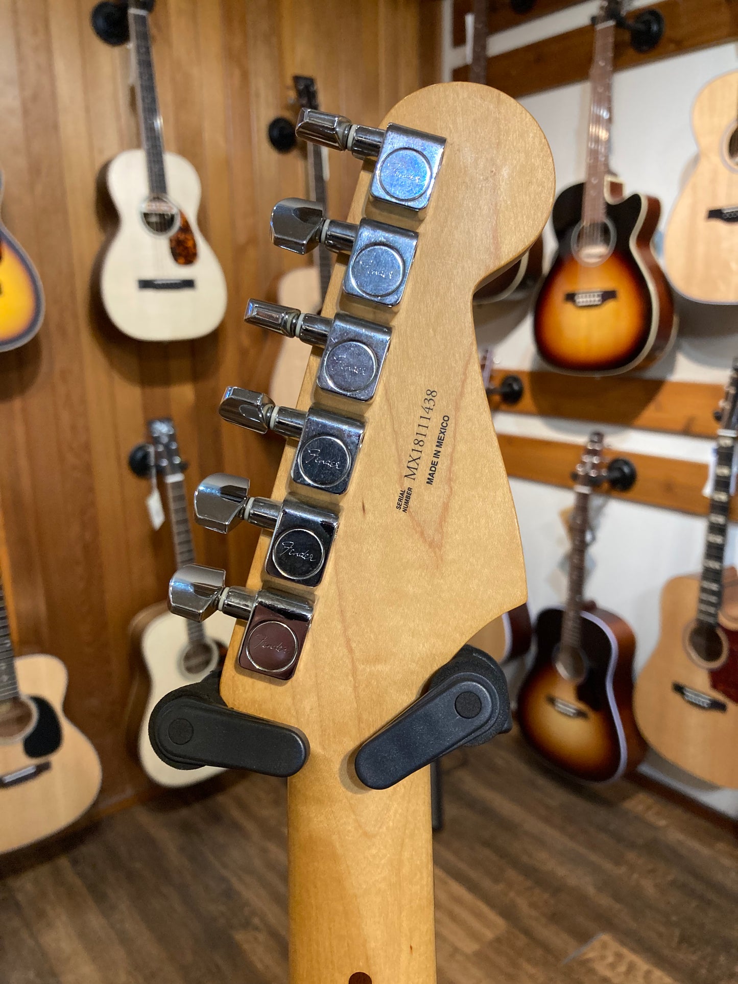 Fender Player Series Left Handed Stratocaster w/Case (2018)