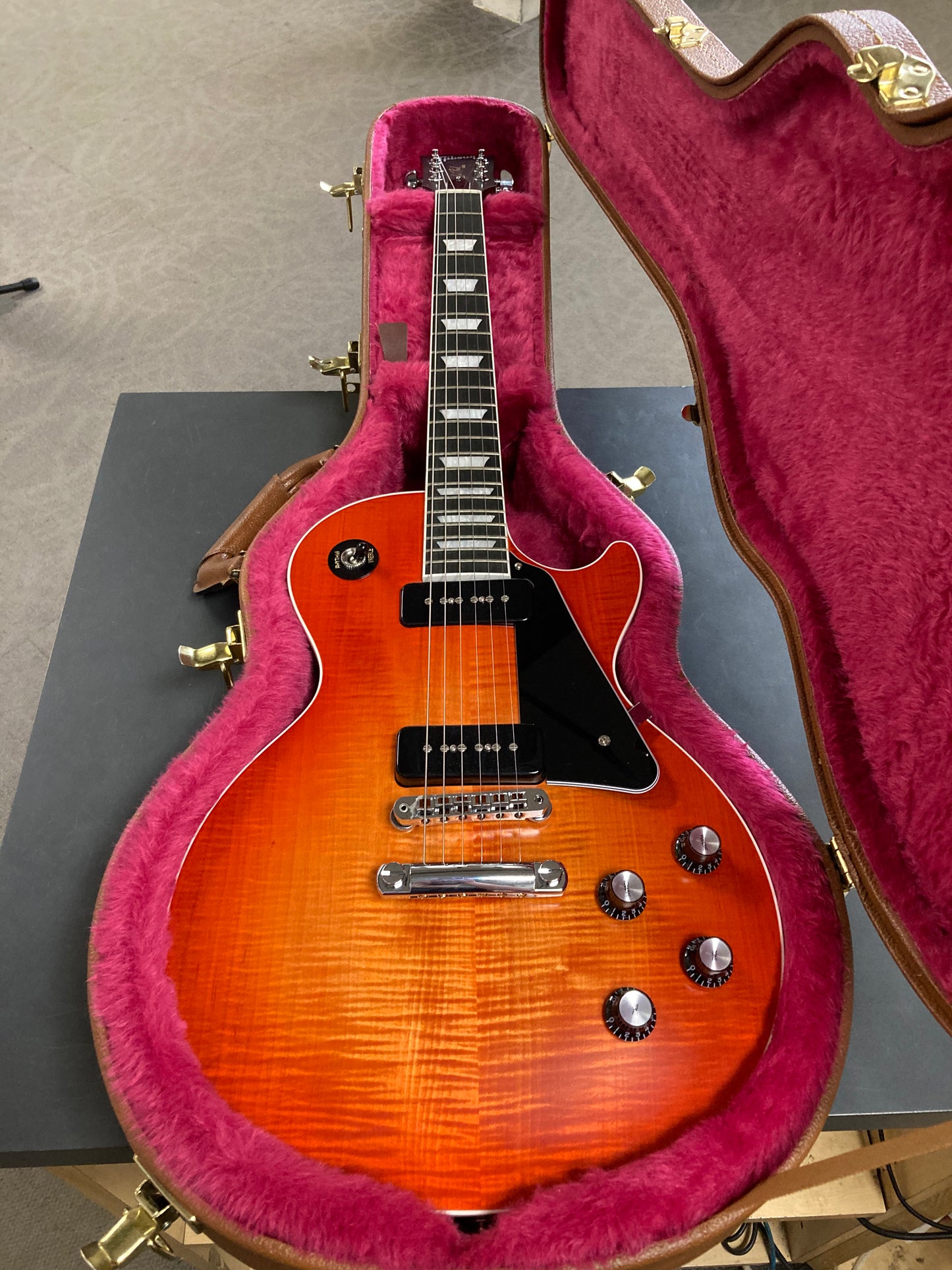 Gibson Les Paul Classic Plus Orange Sunrise (2018)