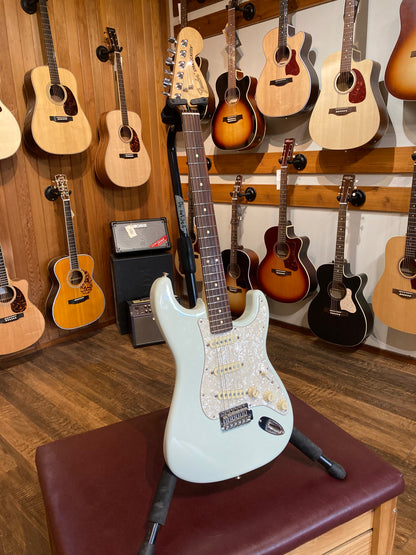 Fender Deluxe Roadhouse Stratocaster w/Gig Bag (2016)