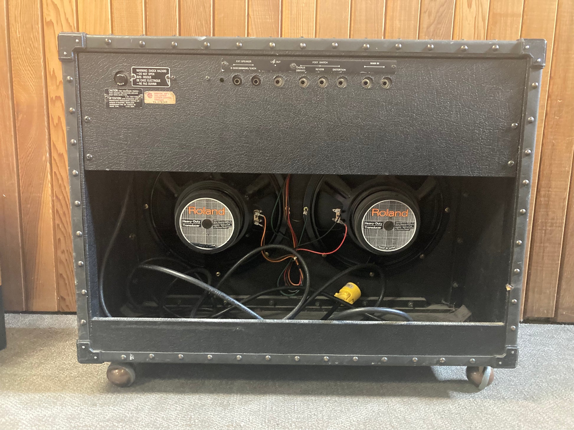 Roland JC-120 Jazz Chorus w/Footswitch (1981) – Acoustic Music Shop Roland JC-120 Jazz Chorus w/Footswitch (1981) – Acoustic Music Shop