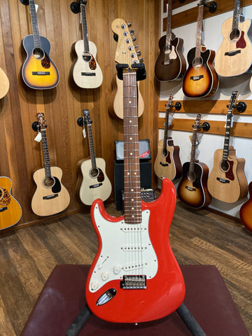 Fender Player Series Left Handed Stratocaster w/Case (2018)