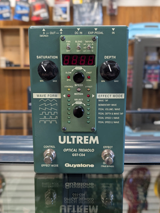 Guyatone GST-C04 Ultrem Optical Tremolo Pedal (Used)