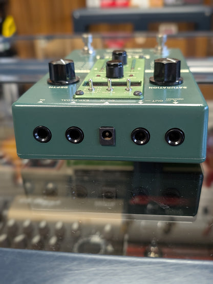 Guyatone GST-C04 Ultrem Optical Tremolo Pedal (Used)