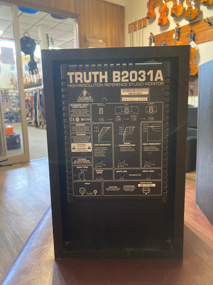 Behringer Truth B2031A Studio Monitors (Pair) Used