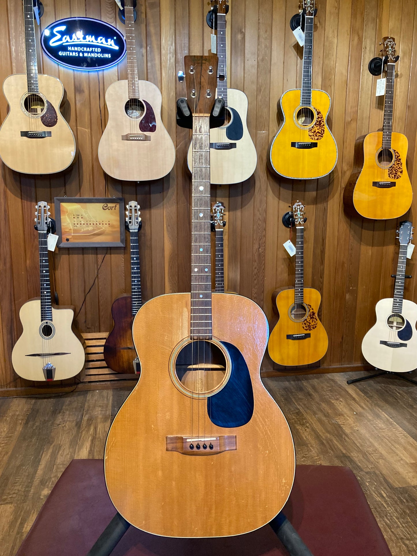 Martin 0-18T (1981)