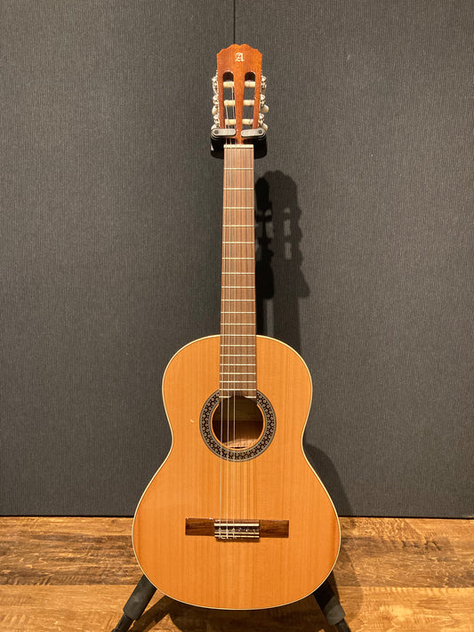 Alhambra K1C 3/4 Size Classical w/Case (Used)