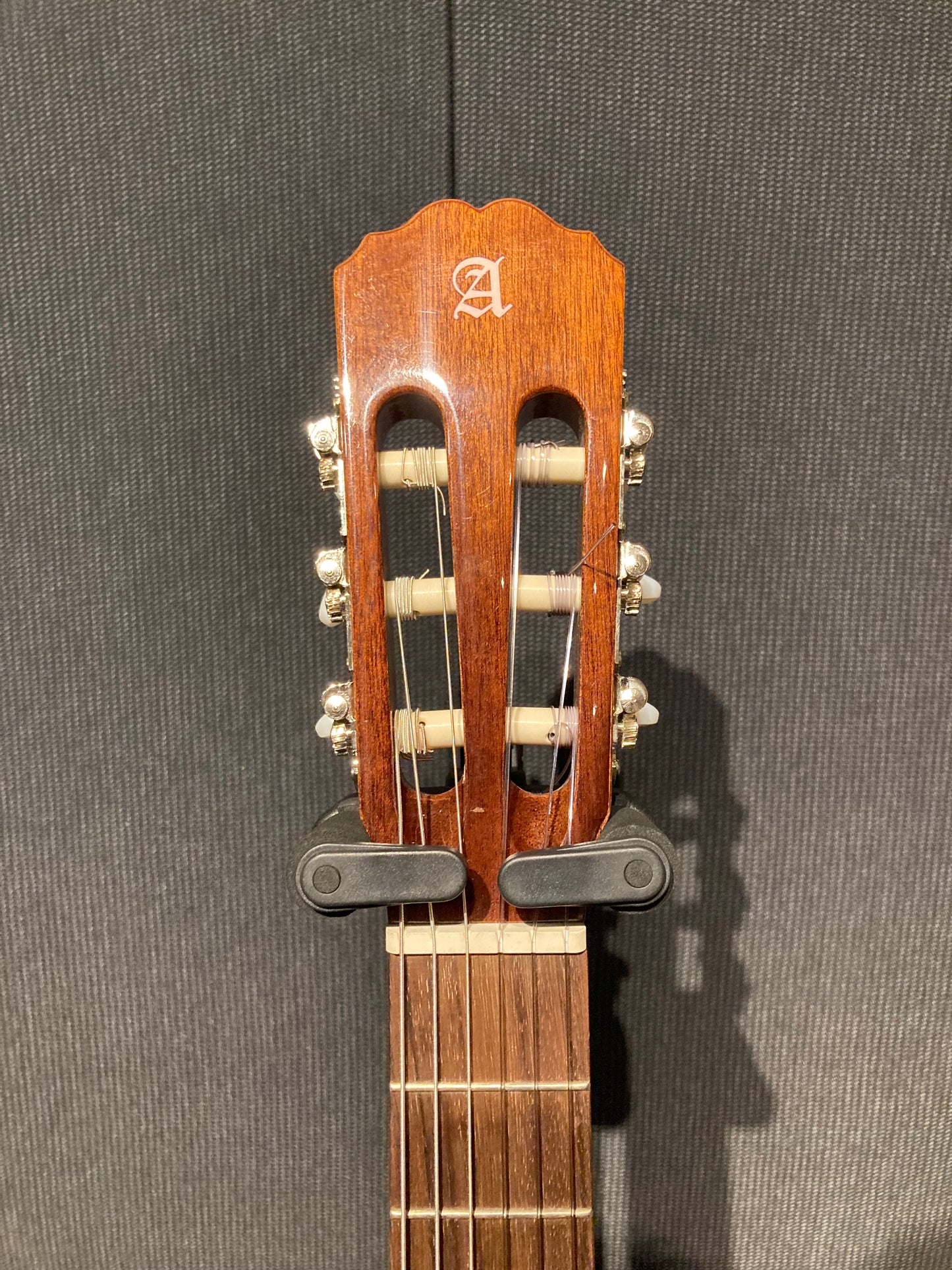 Alhambra K1C 3/4 Size Classical w/Case (Used)