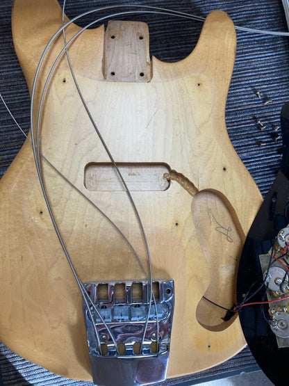 Rickenbacker 3001 (1975-1984)