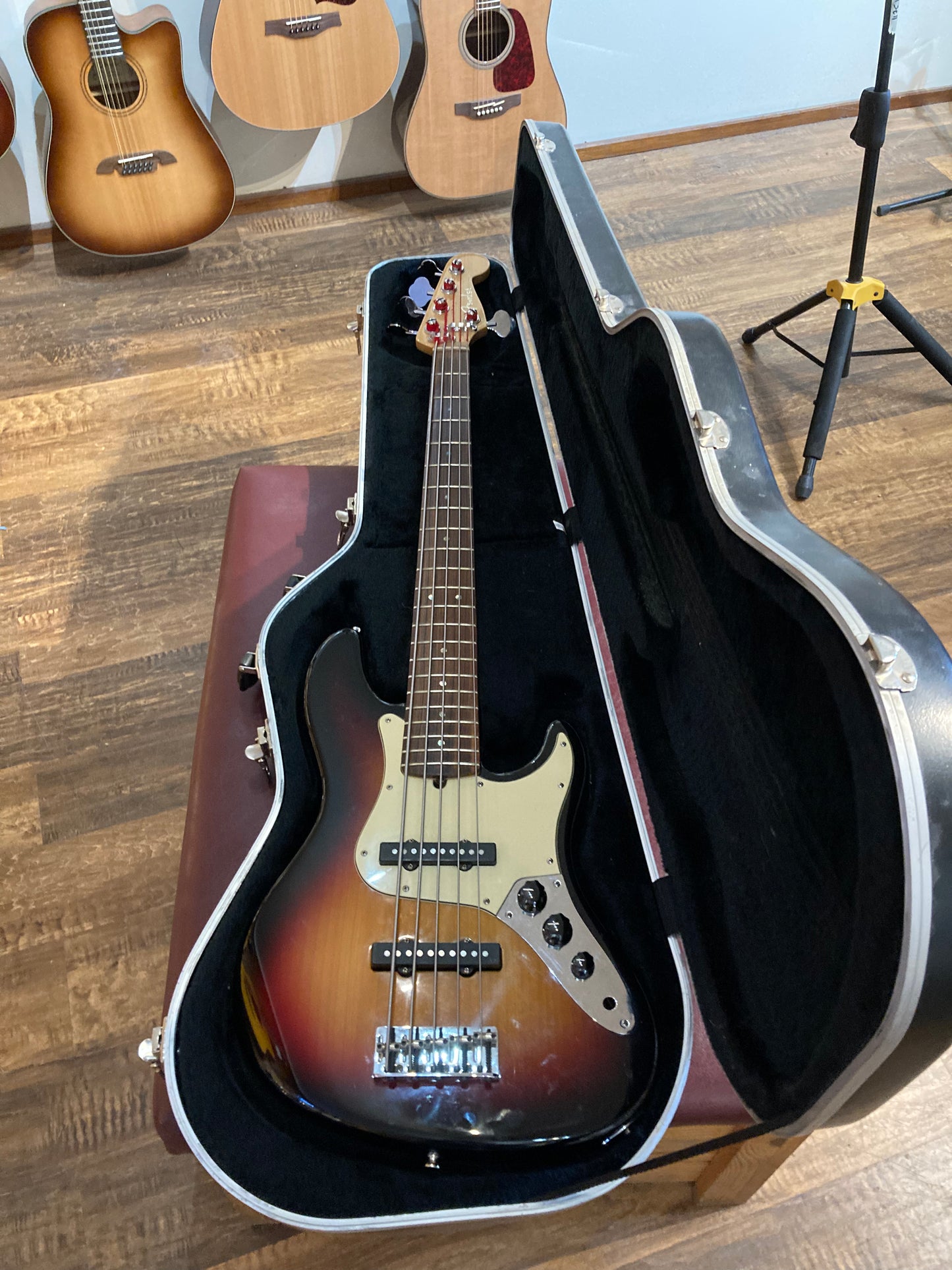 Fender American Deluxe Jazz Bass V (2006)