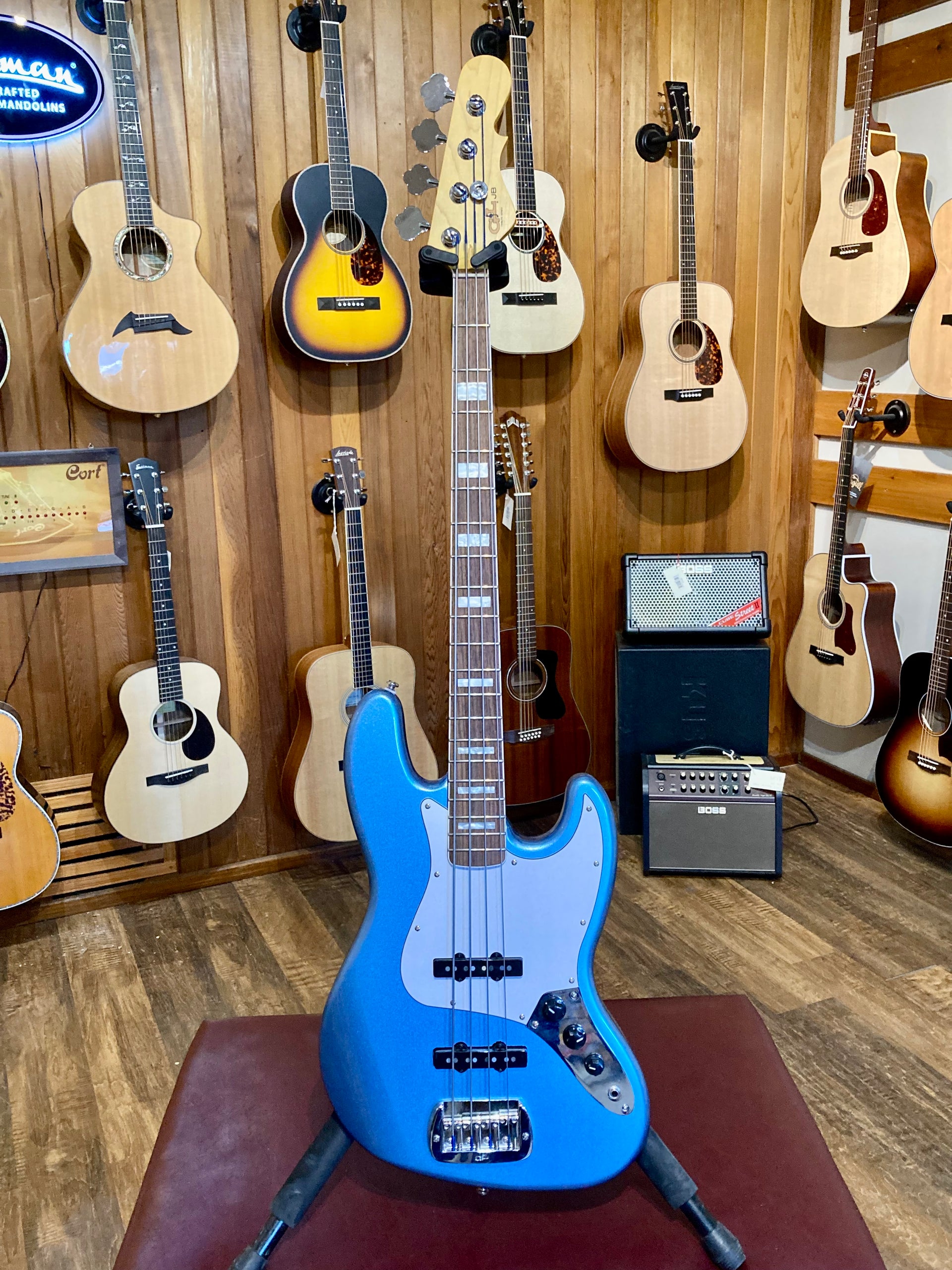 G&L Tribute Series JB Bass (2021) – Acoustic Music Shop