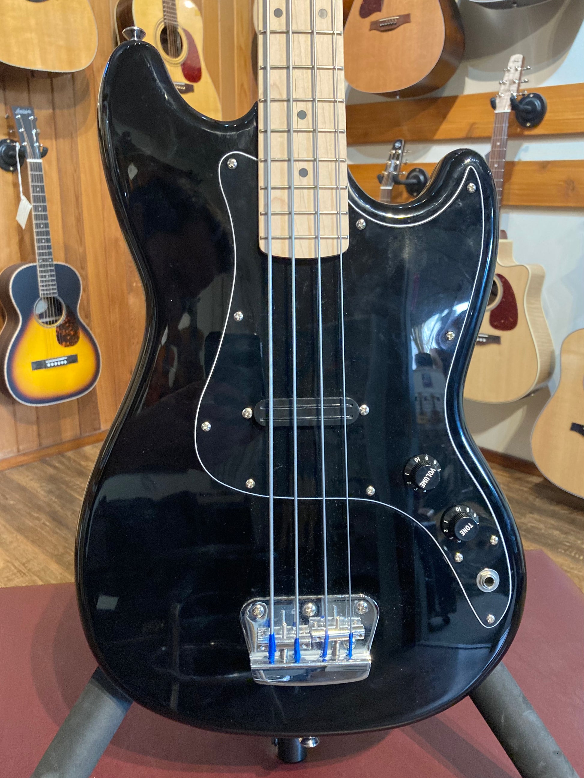 Squier bronco bass hot sale used