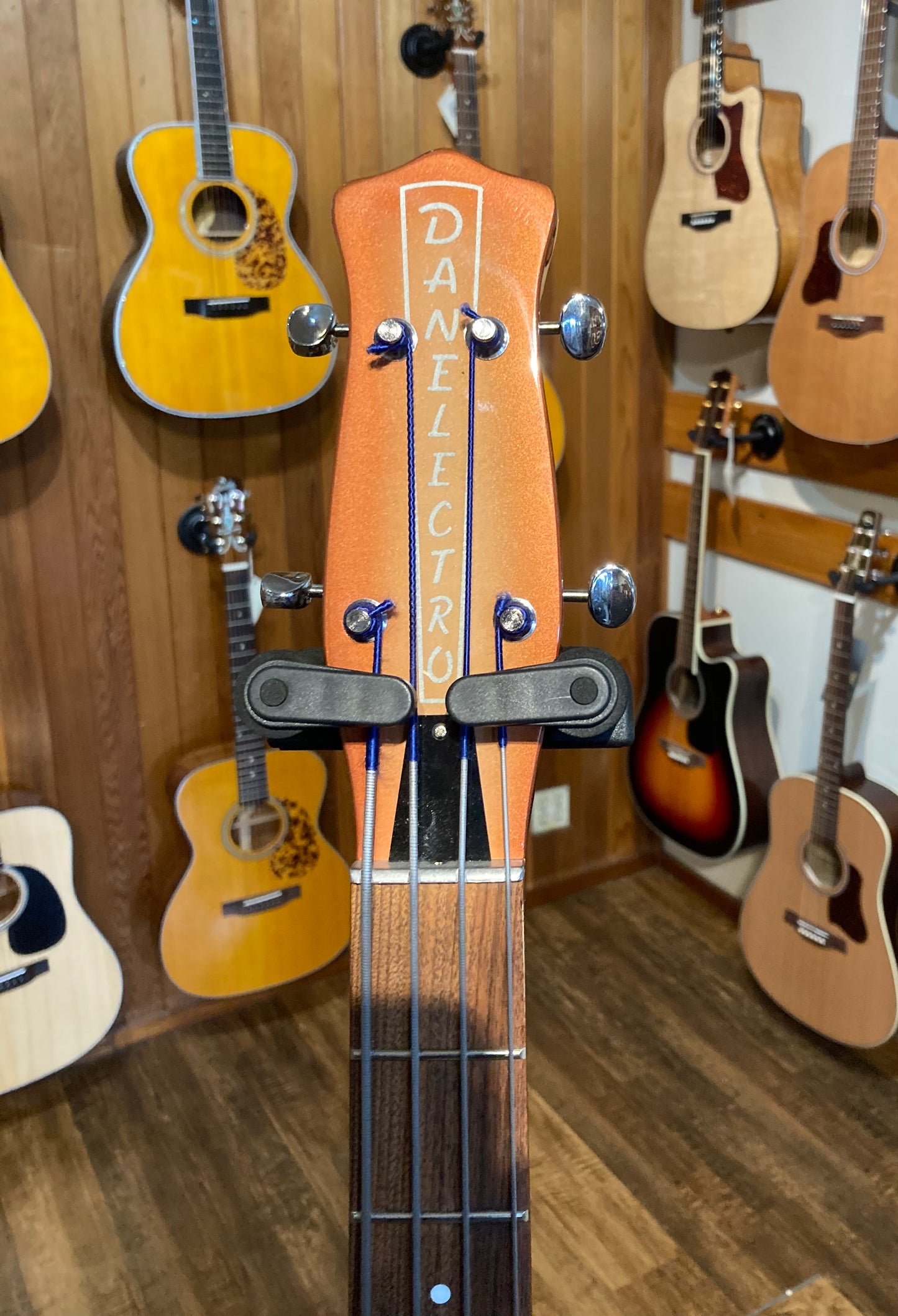 Danelectro Longhorn Bass Copper Burst (Demo)