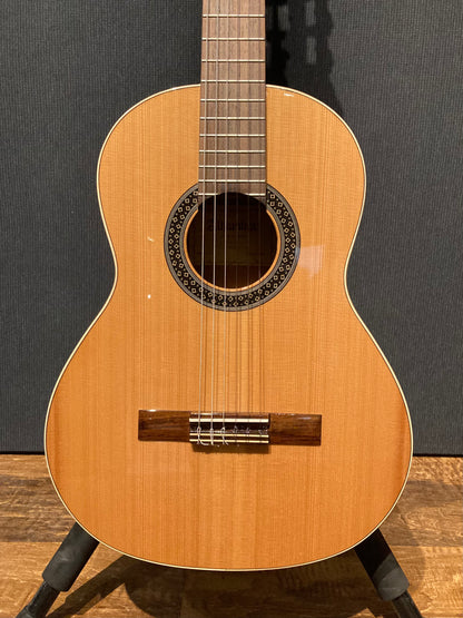 Alhambra K1C 3/4 Size Classical w/Case (Used)