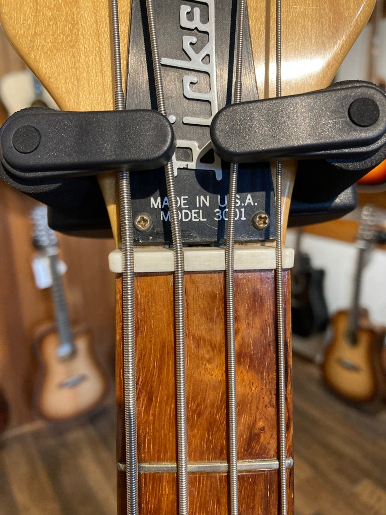 Rickenbacker 3001 (1975-1984)
