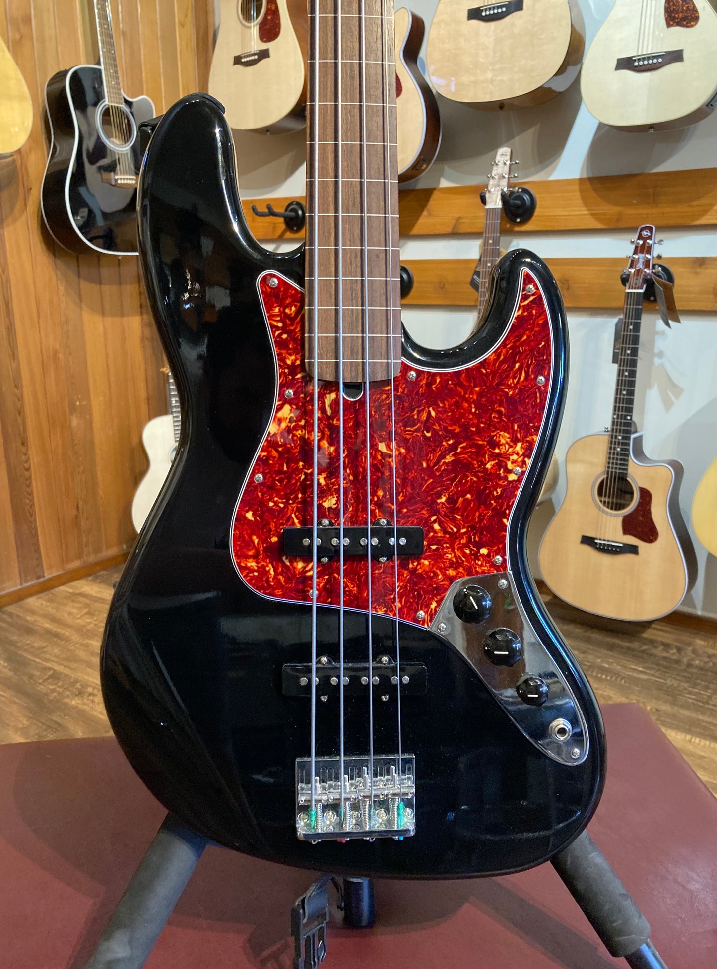 Fender Standard Fretless Jazz Bass (2010)