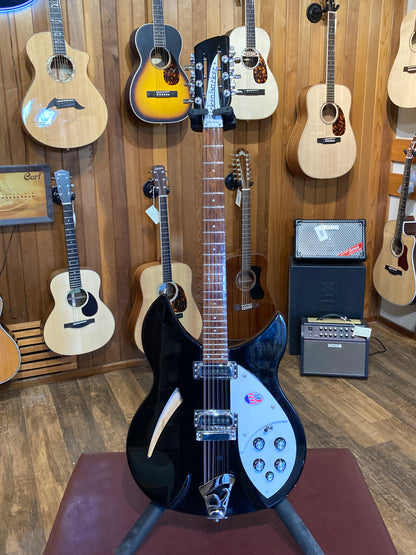 Rickenbacker 330/12 (2020)
