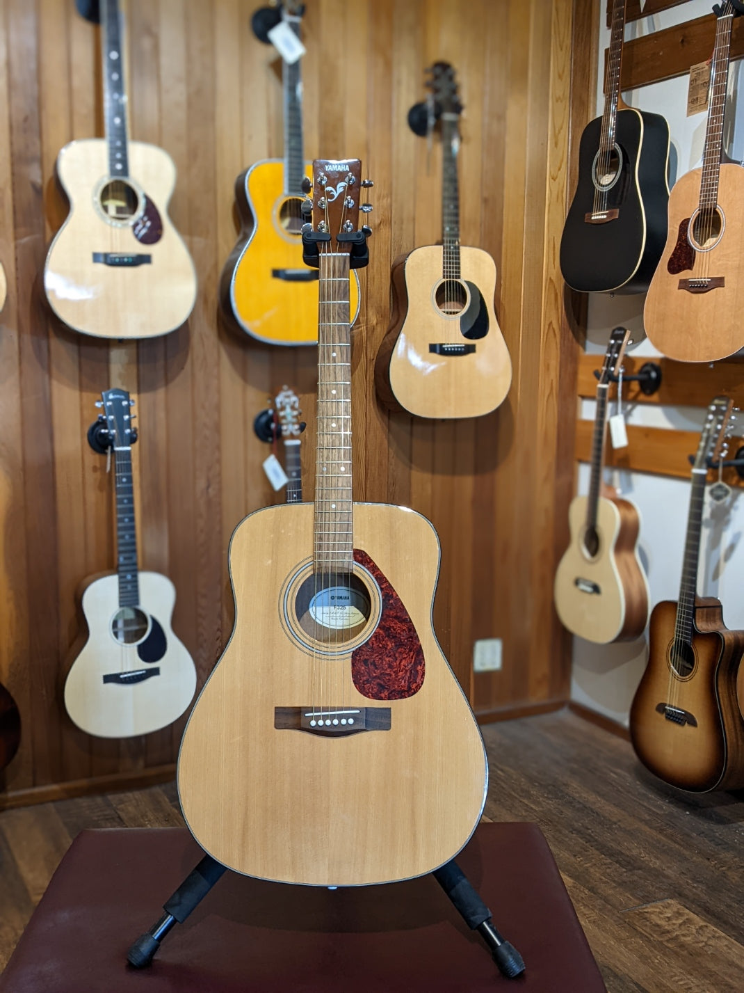 Yamaha F325 Acoustic Guitar (Used) – Acoustic Music Shop