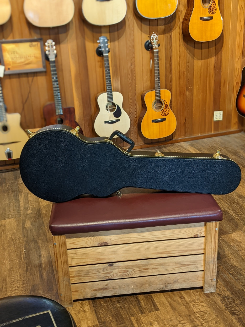 Gibson Les Paul Studio Worn Cherry w/Case (2016)
