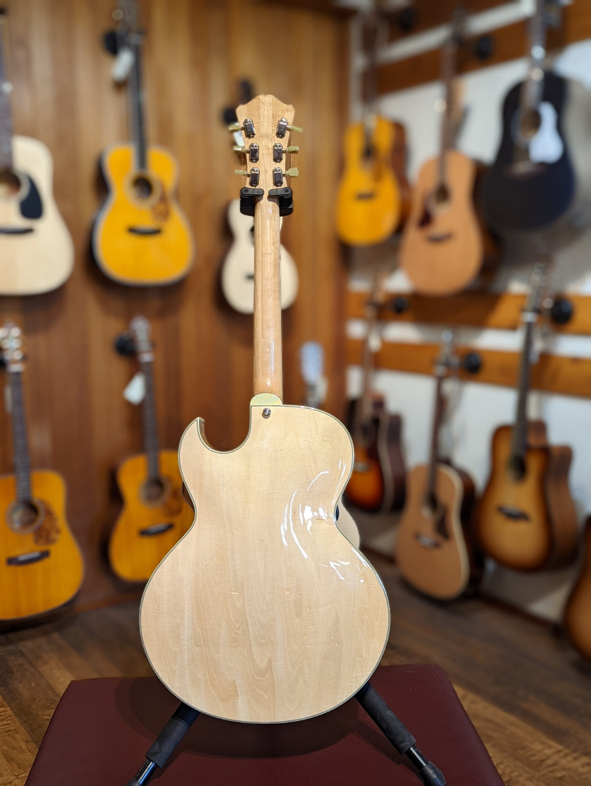 Eastman AR372CE-BD Arch Top Guitar w/Case - Natural (2018)