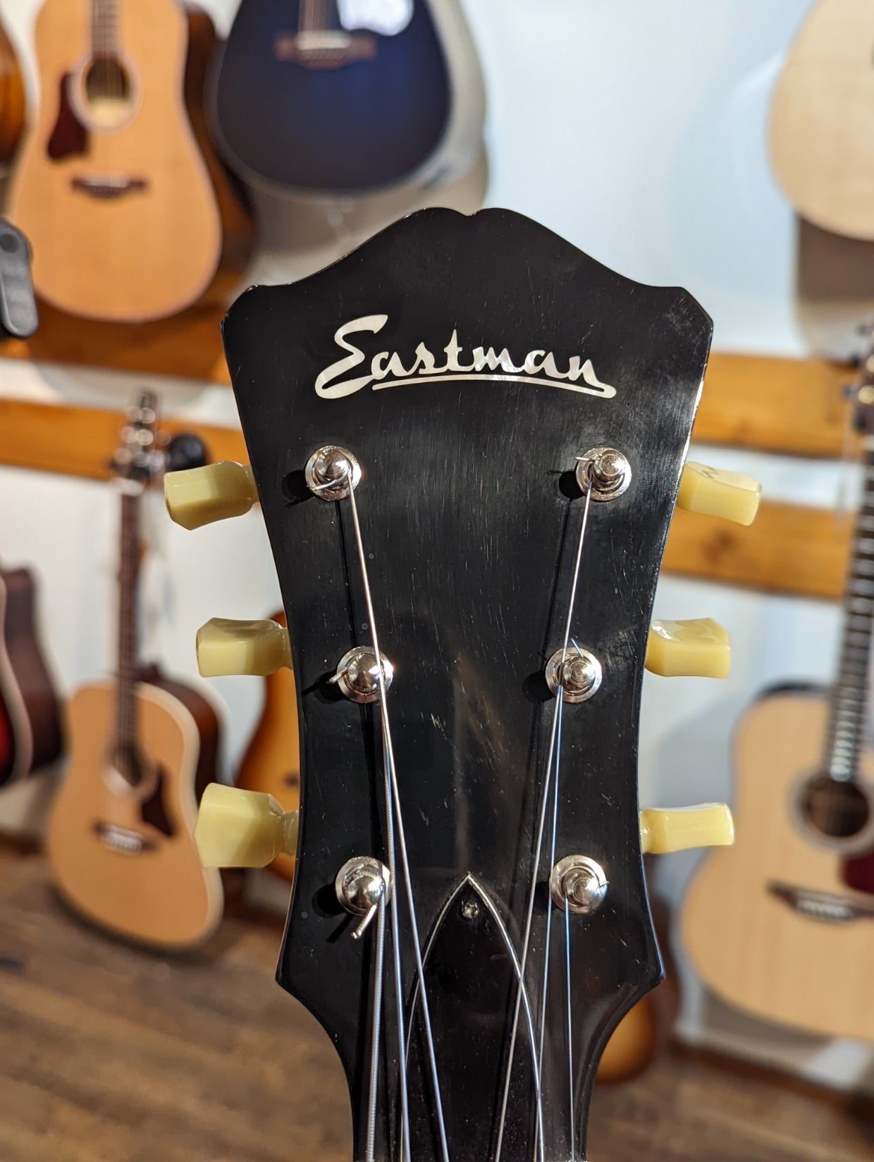 Eastman AR372CE-BD Arch Top Guitar w/Case - Natural (2018)