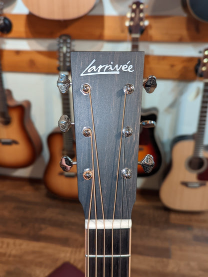 Larrivée 0-40 Rosewood Sunburst Special w/Case