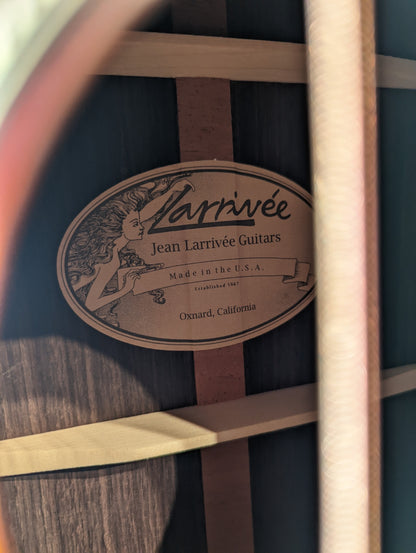 Larrivée 0-40 Rosewood Sunburst Special w/Case