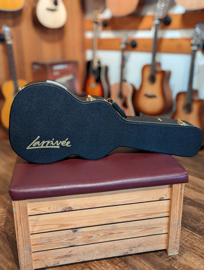 Larrivée 0-40 Rosewood Sunburst Special w/Case