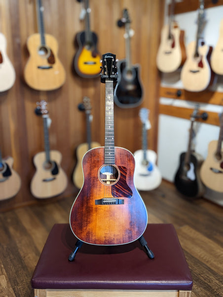 Eastman E1SS-CLA-LTD Acoustic Guitar w/Gig Bag (Used)