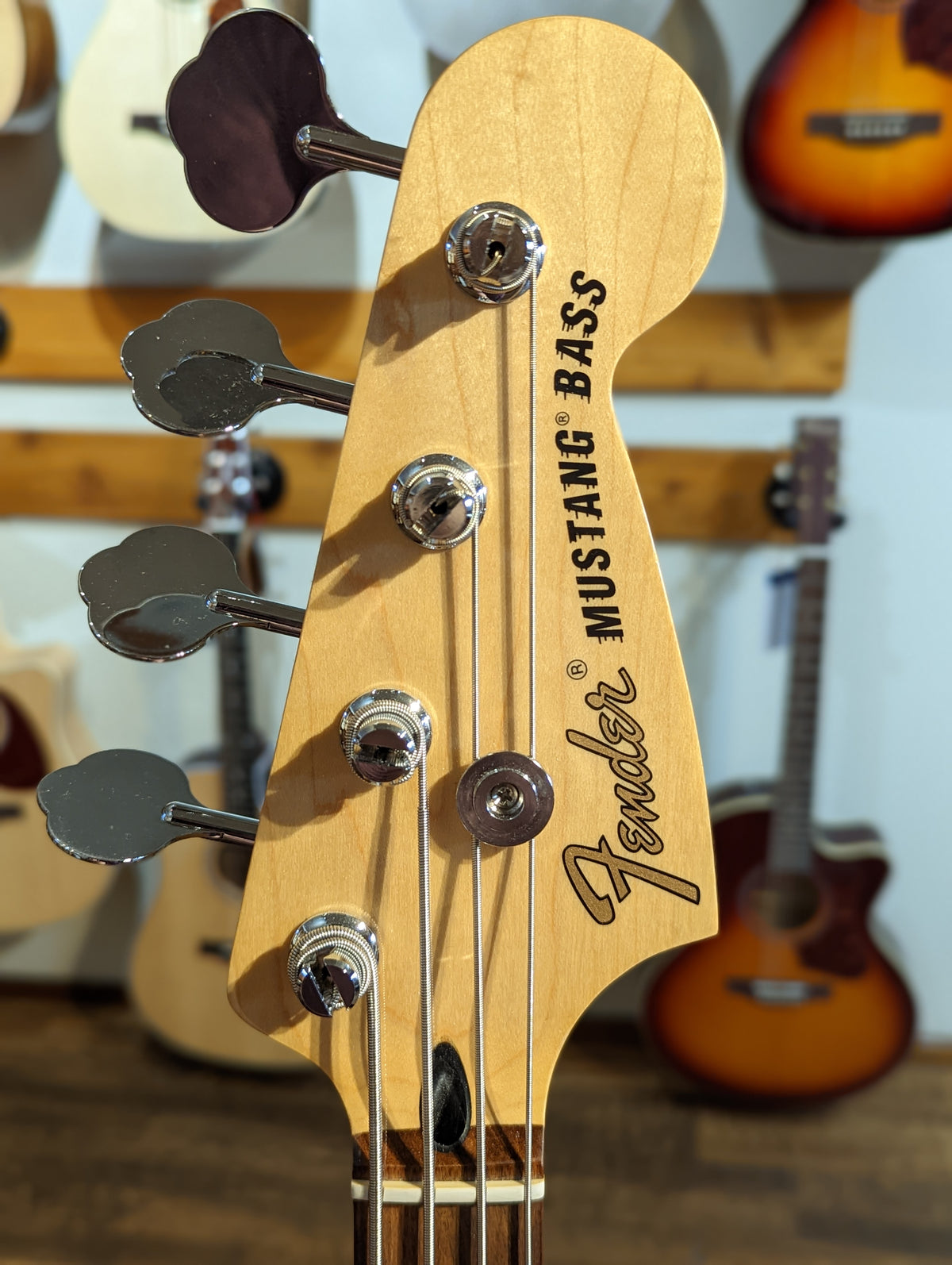 Firemist Gold Fender Player Series Mustang Bass - Firemist Gold (2021) – Acoustic ...