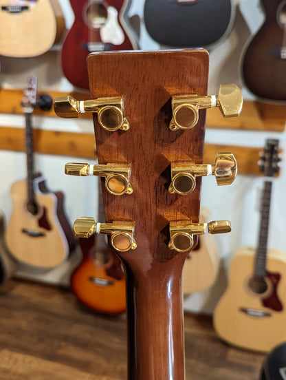 Hofner Sienna Series HAS-07 Dreadnought Acoustic Guitar w/Gig Bag (Used)