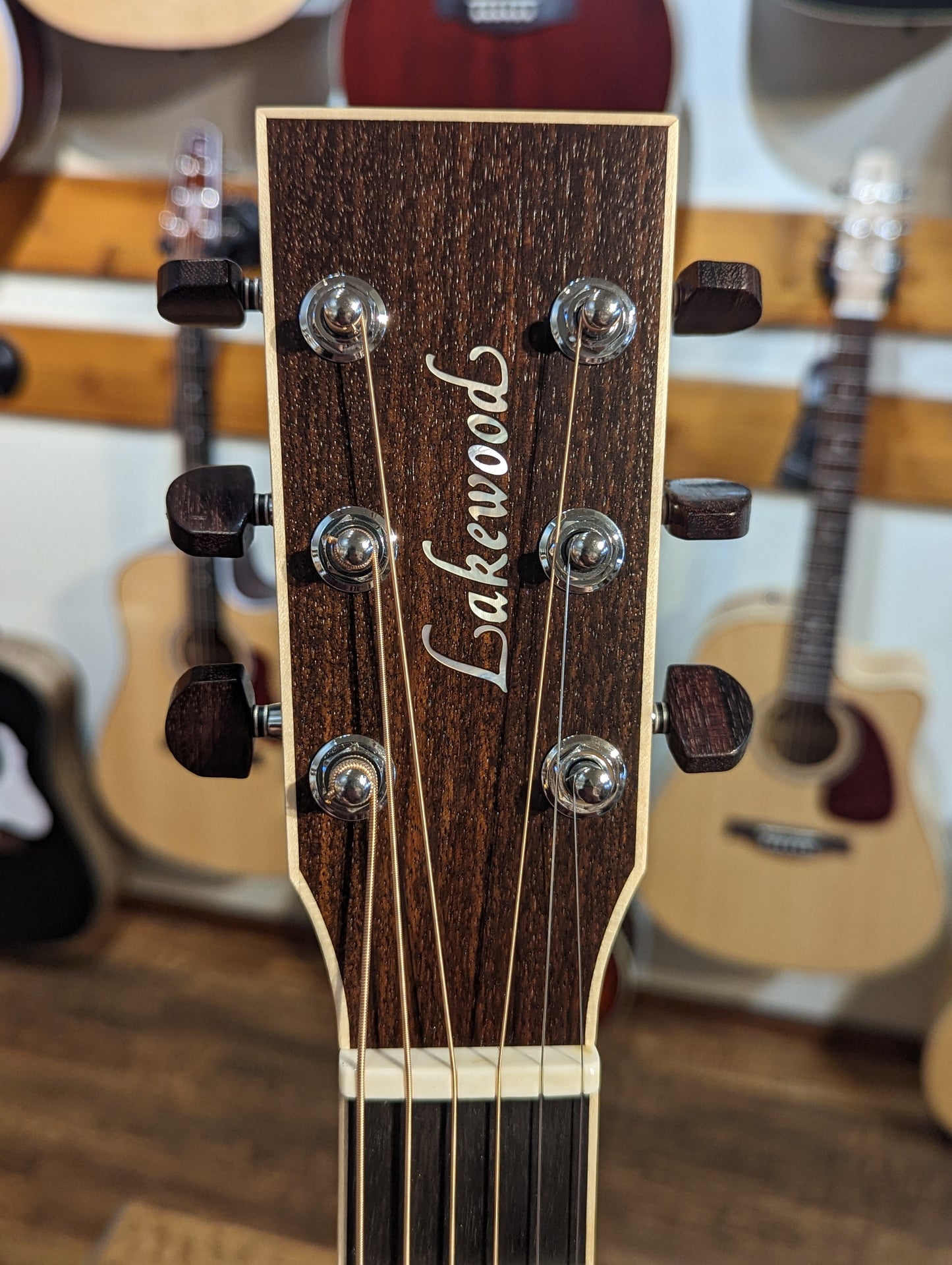 Lakewood M-32 Custom Acoustic/Electric Guitar w/Case
