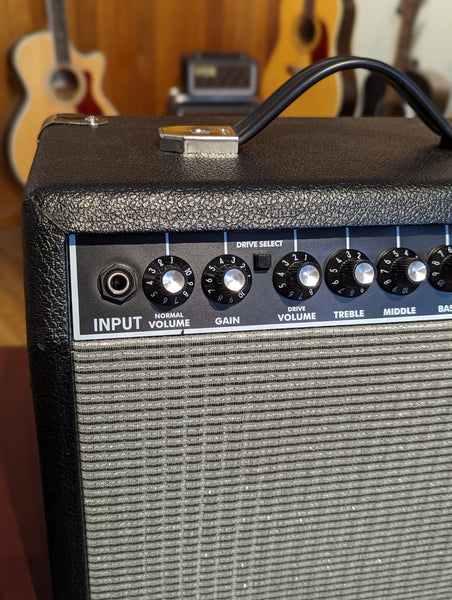Fender Frontman 15R 2-Channel Practice Amp (Used)