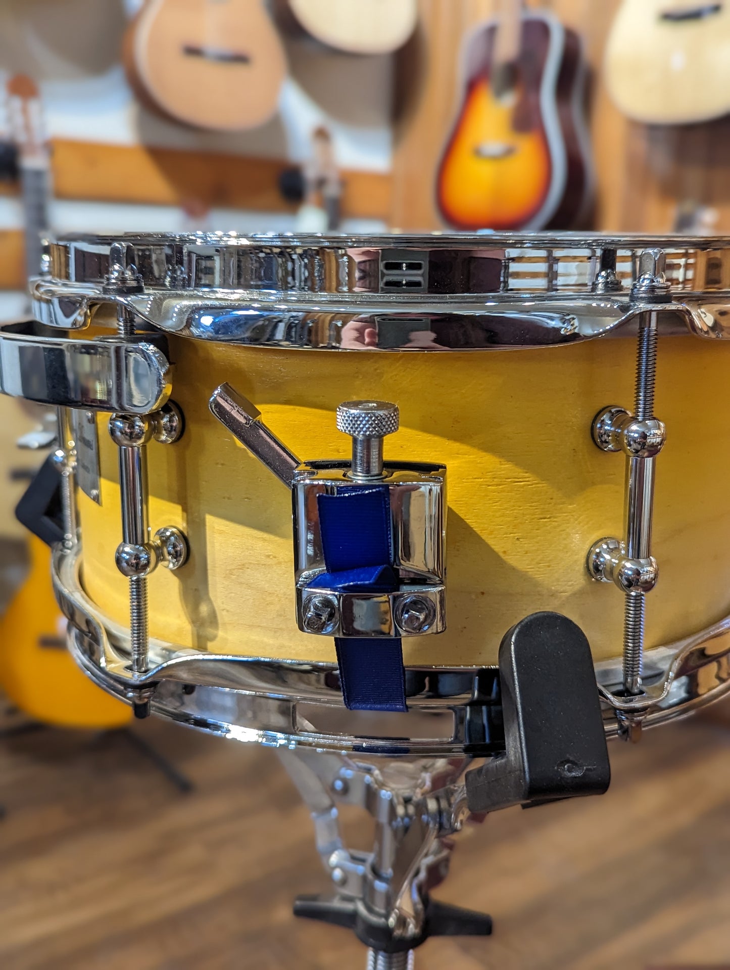 Odyssey Drums 10"x5" 6 Ply Maple Snare w/Mounting Hardware - Yellow Fade