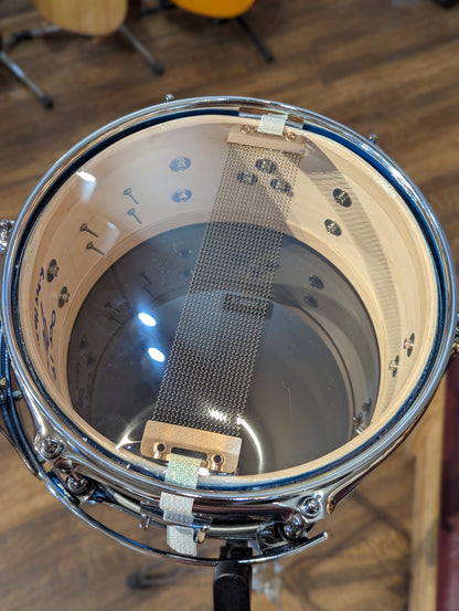 Odyssey Drums 10"x5" 6 Ply Maple Snare w/Mounting Hardware - Blue Flame