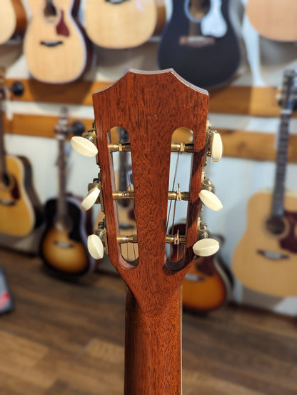 Taylor Grand Concert 12 Fret Acoustic/Electric Guitar w/Case (2010)