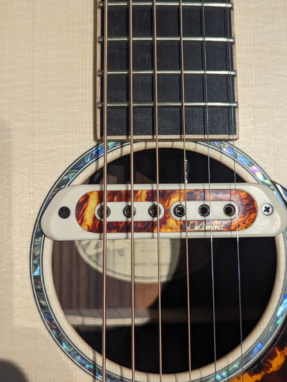 Larrivée P-03R Moon Spruce Parlor Acoustic Guitar w/Hard Shell Case (2022)