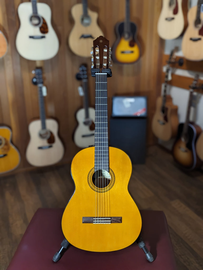 Yamaha CG102 Classical Guitar (Used)